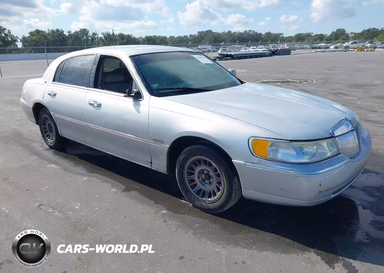 2002 Lincoln Town Car Cartier