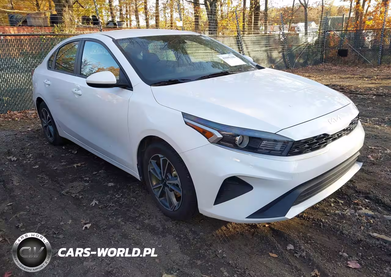 2023 Kia Forte Lxs