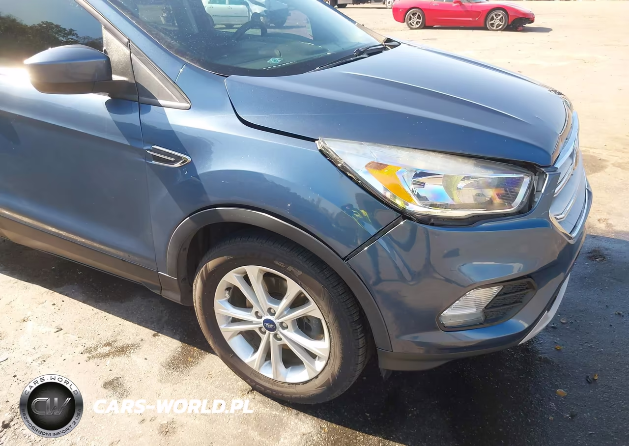 2018 Ford Escape Se VIN:1FMCU0GD7JUC17013 - 17