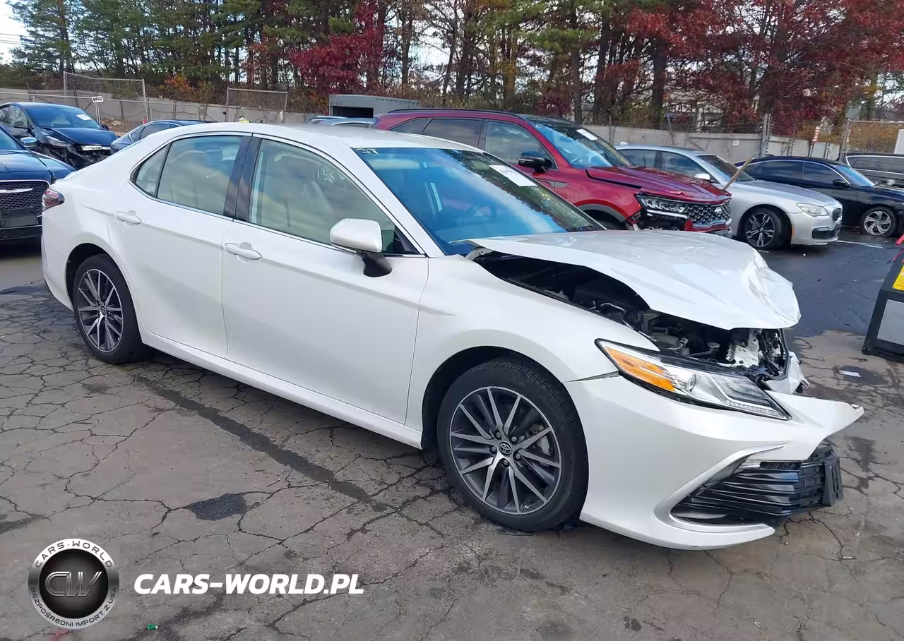 2023 Toyota Camry Xle Hybrid