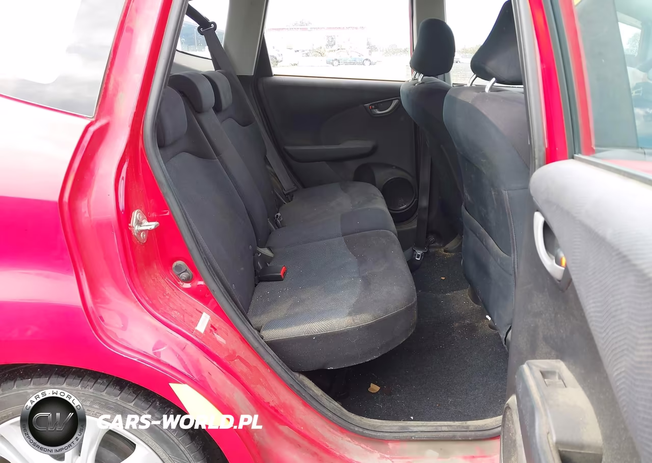 2010 Honda Fit Sport VIN:JHMGE8H41AC029169 - 8
