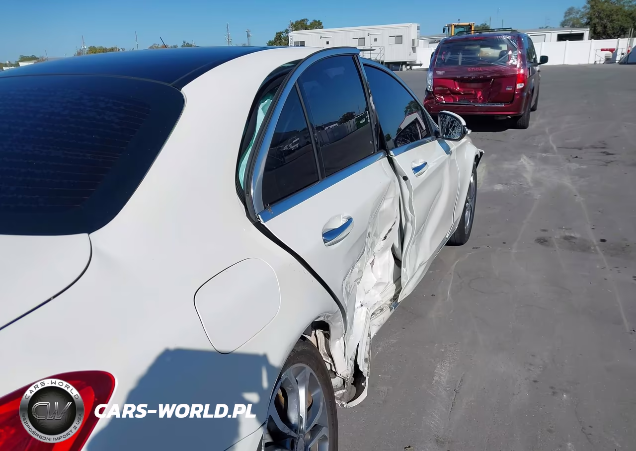 2017 Mercedes-Benz C 300 4Matic VIN:WDDWF4KB3HR222558 - 17