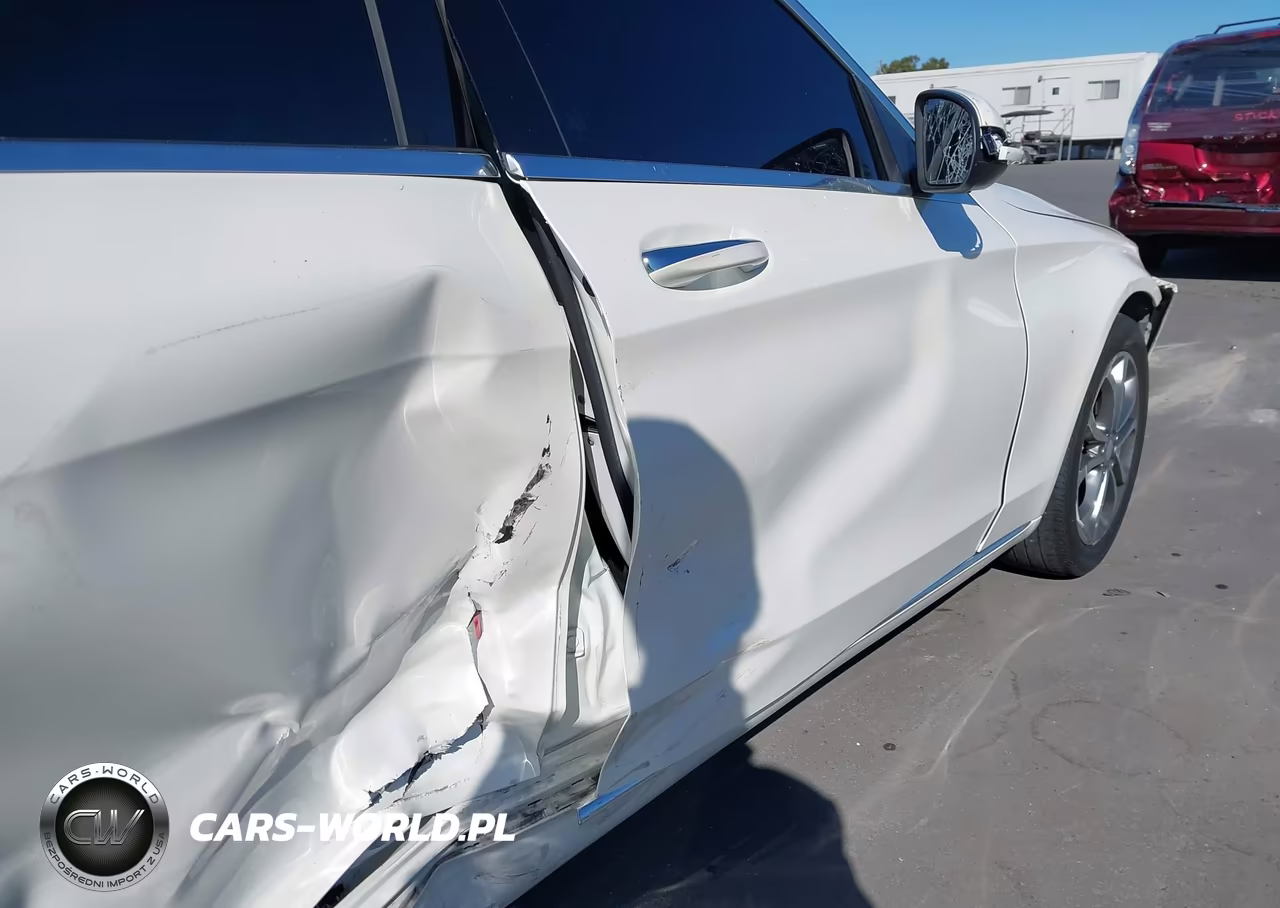 2017 Mercedes-Benz C 300 4Matic VIN:WDDWF4KB3HR222558 - 18