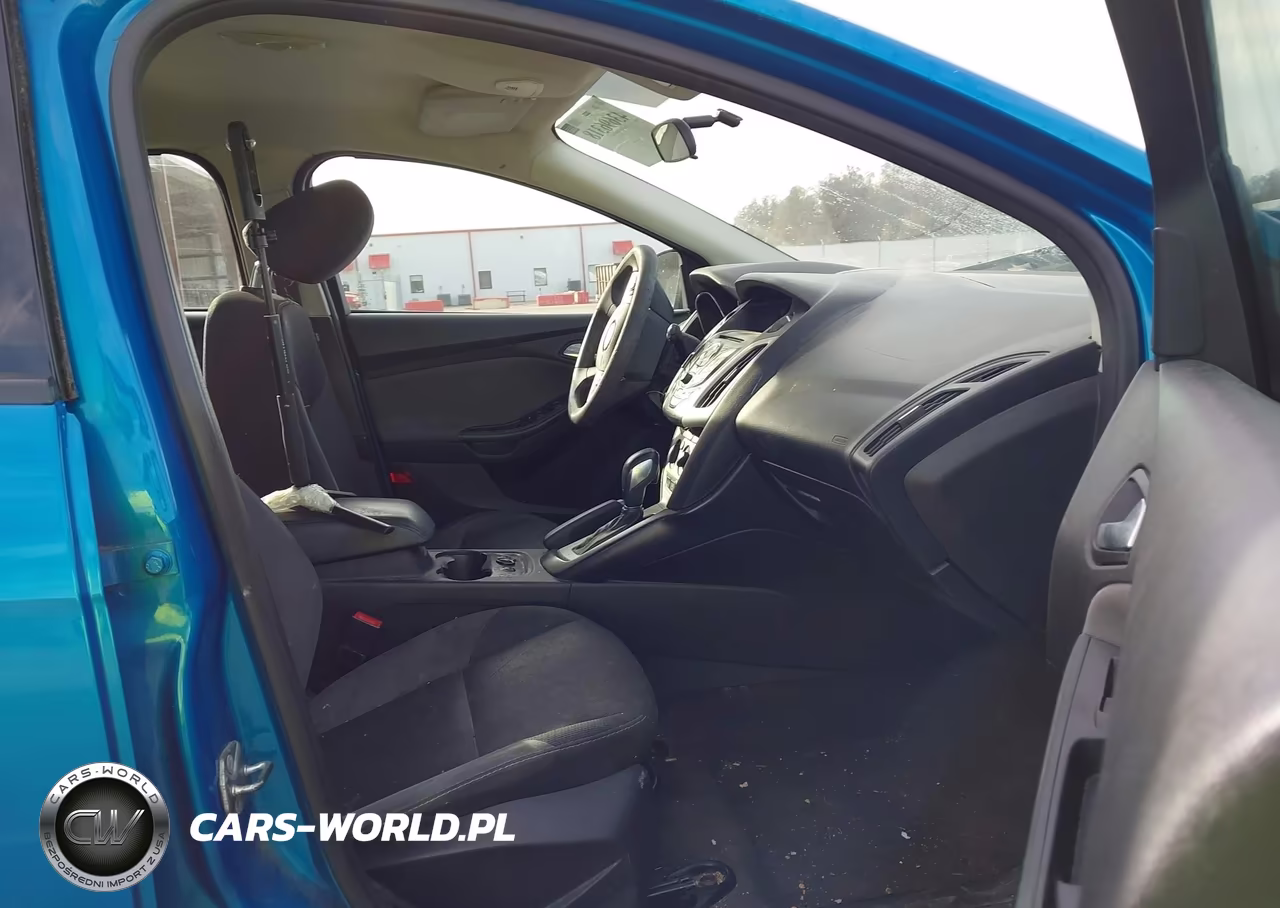 2014 Ford Focus Se VIN:1FADP3K29EL286200 - 5