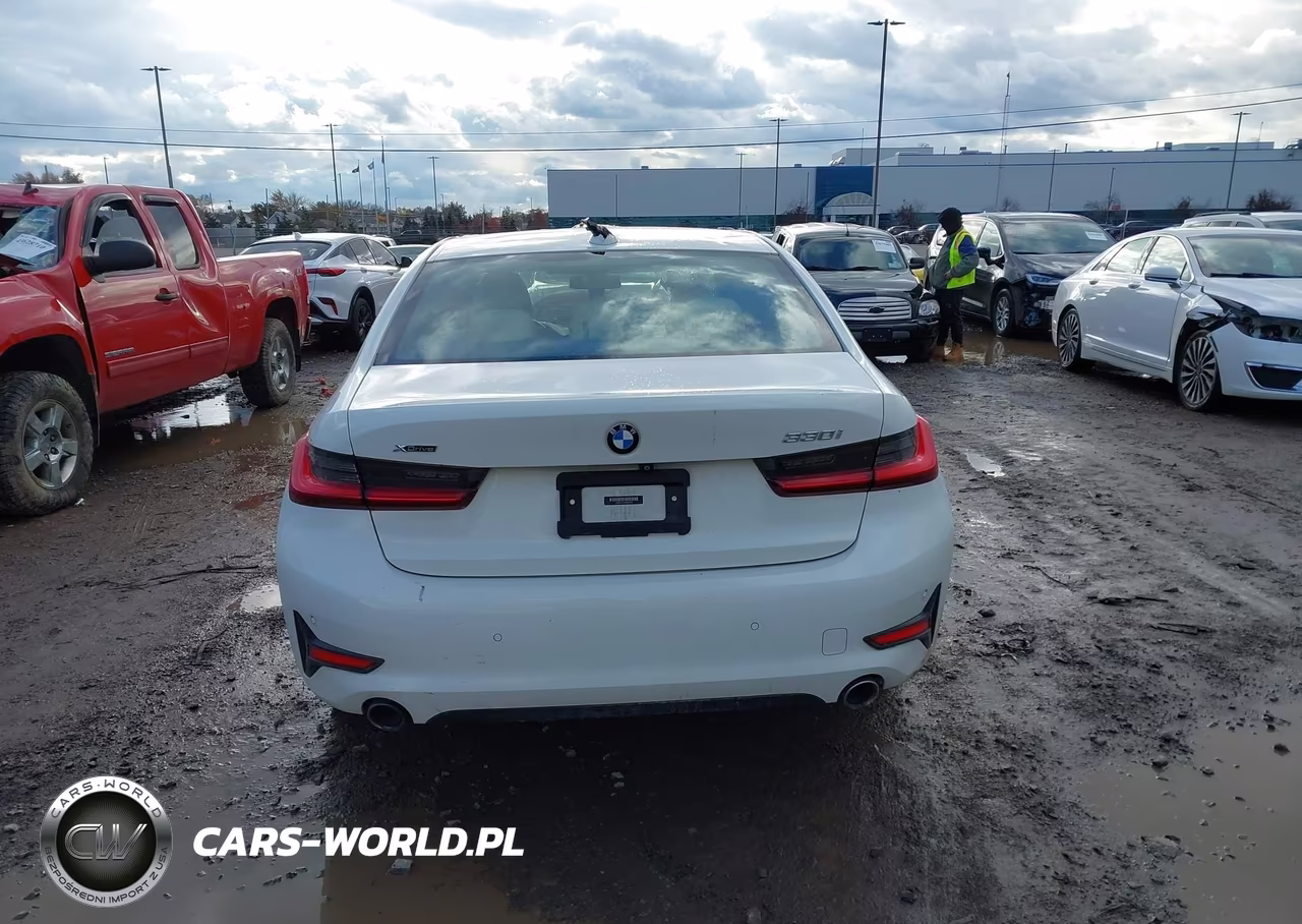 2019 BMW 330I xDrive VIN:3MW5R7J5XK8B00305 - 16