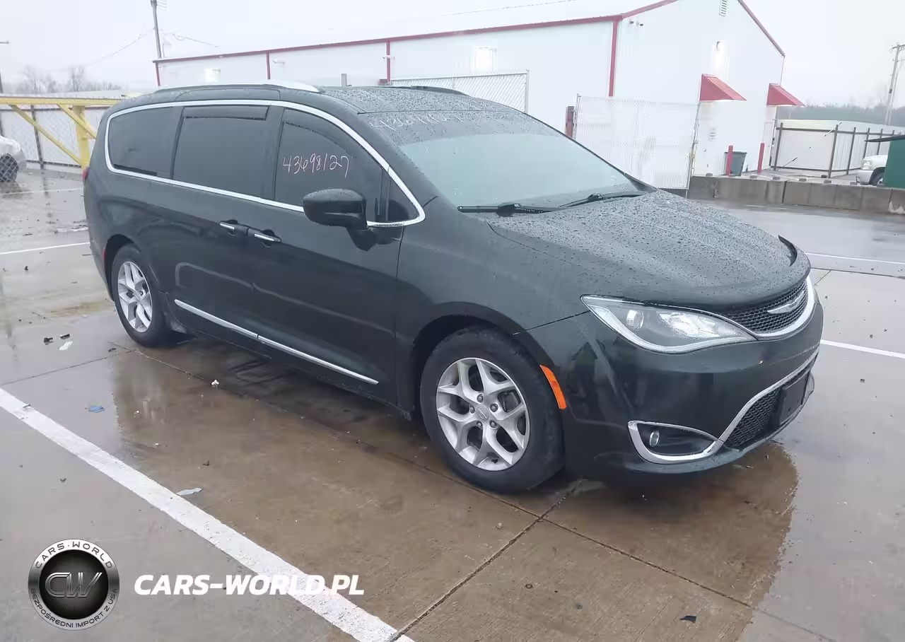 2018 Chrysler Pacifica Touring-L Plus