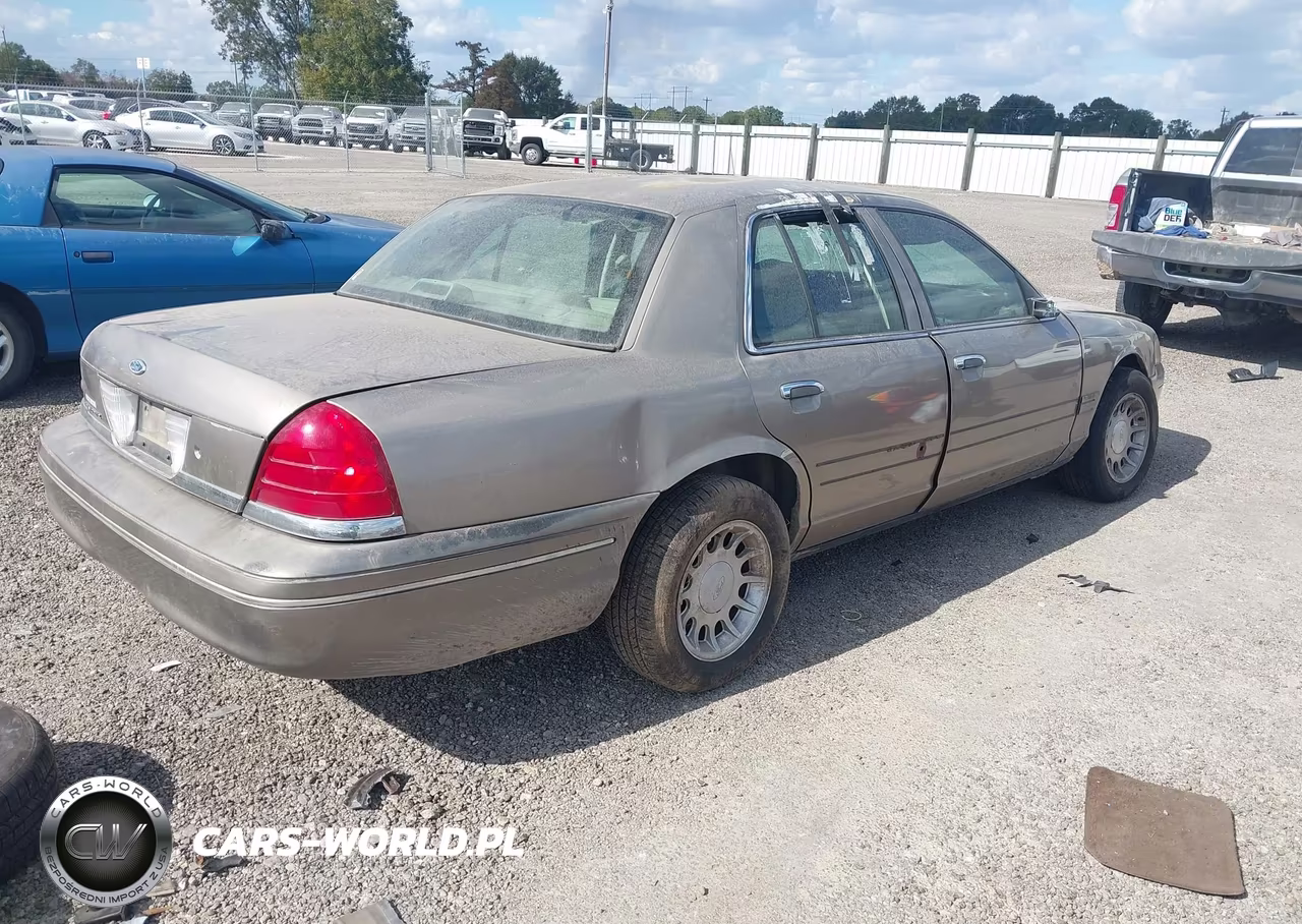 2004 Ford Crown Victoria Lx VIN:2FAFP74W04X160163 - 4