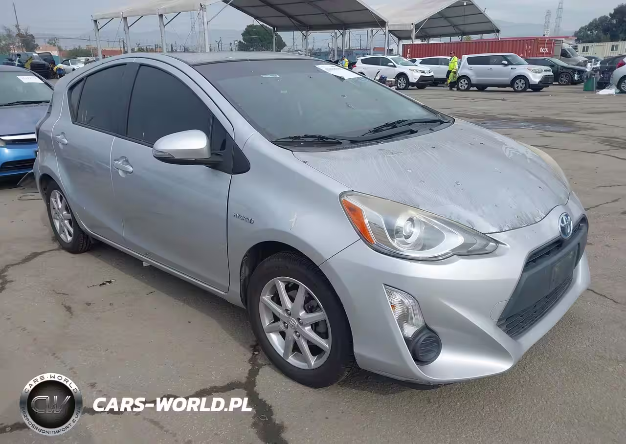 2015 Toyota Prius C One