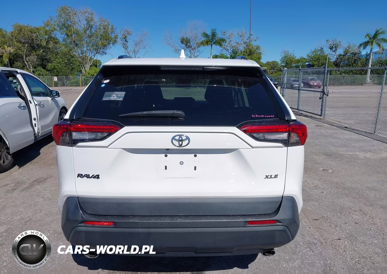 2021 Toyota Rav4 Xle VIN:2T3W1RFV2MC163587 - 16