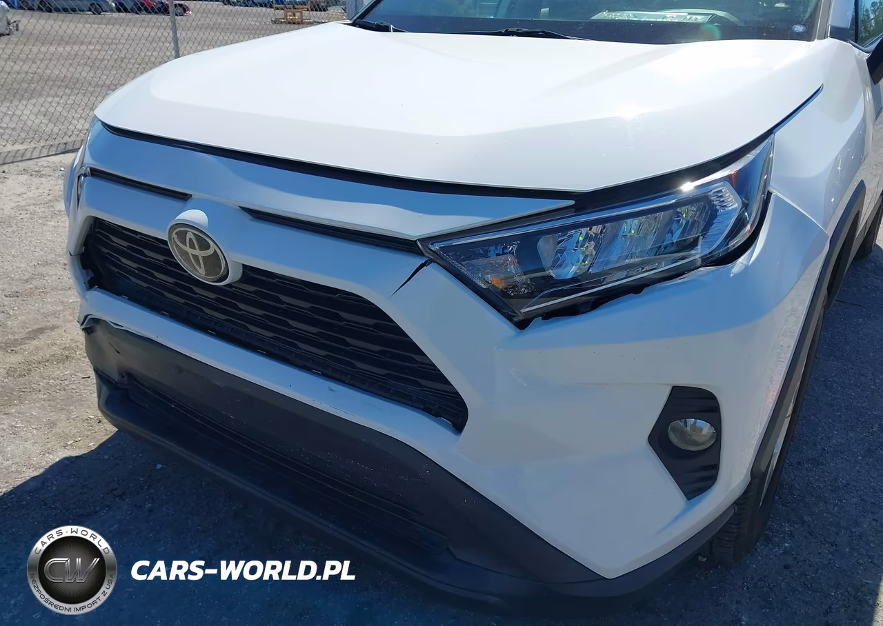 2021 Toyota Rav4 Xle VIN:2T3W1RFV2MC163587 - 17
