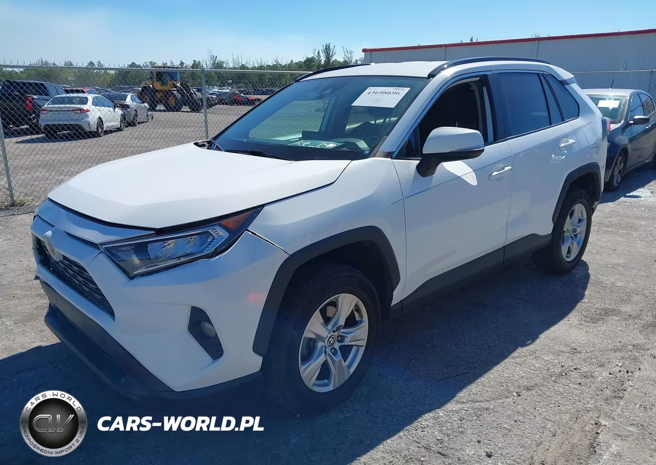 2021 Toyota Rav4 Xle VIN:2T3W1RFV2MC163587 - 2