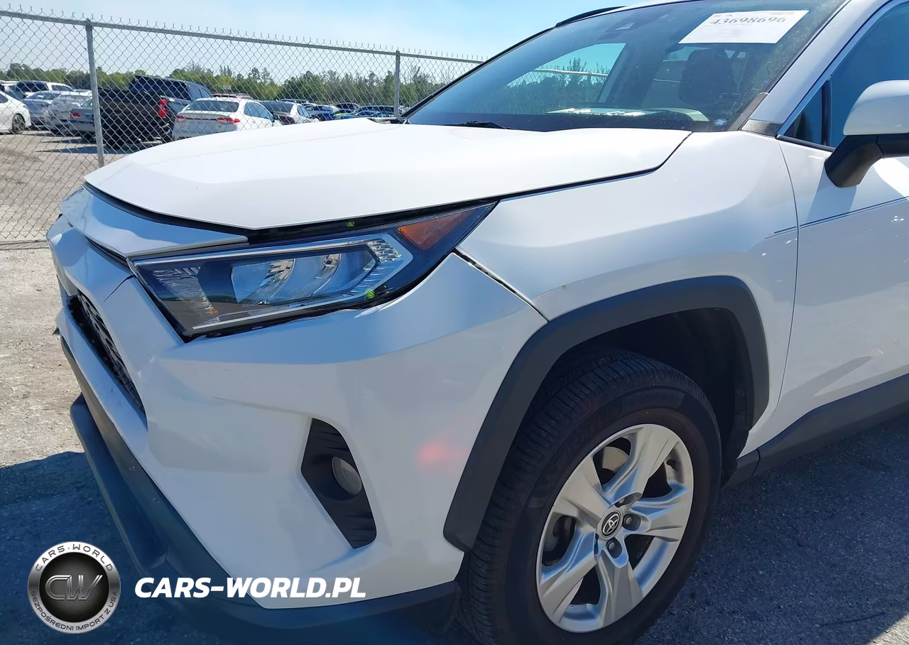 2021 Toyota Rav4 Xle VIN:2T3W1RFV2MC163587 - 21