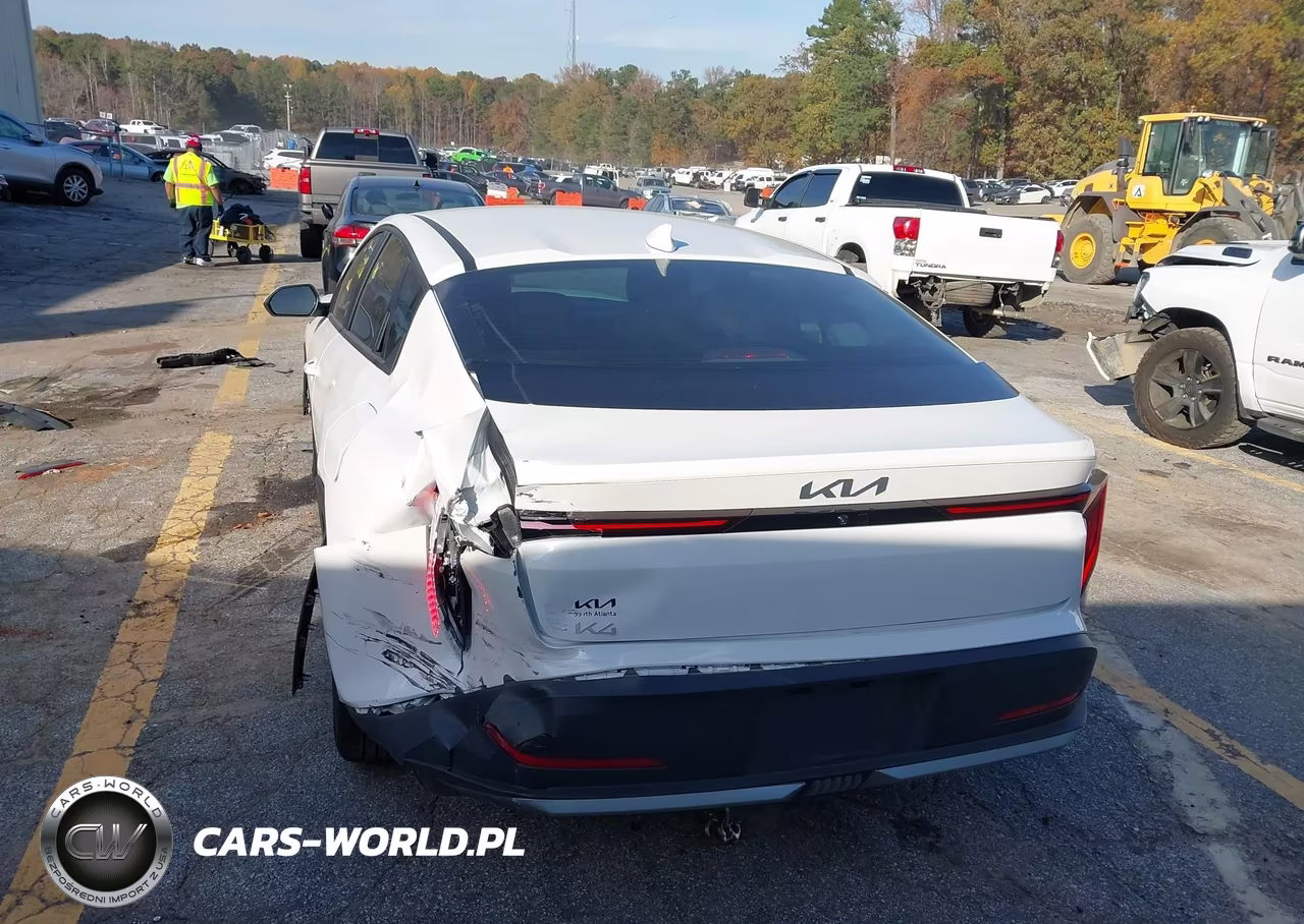 2025 Kia K4 Lxs VIN:3KPFT4DE2SE107186 - 3