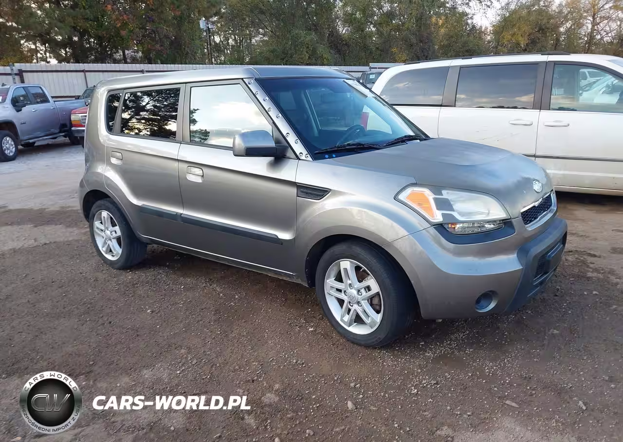2010 Kia Soul +
