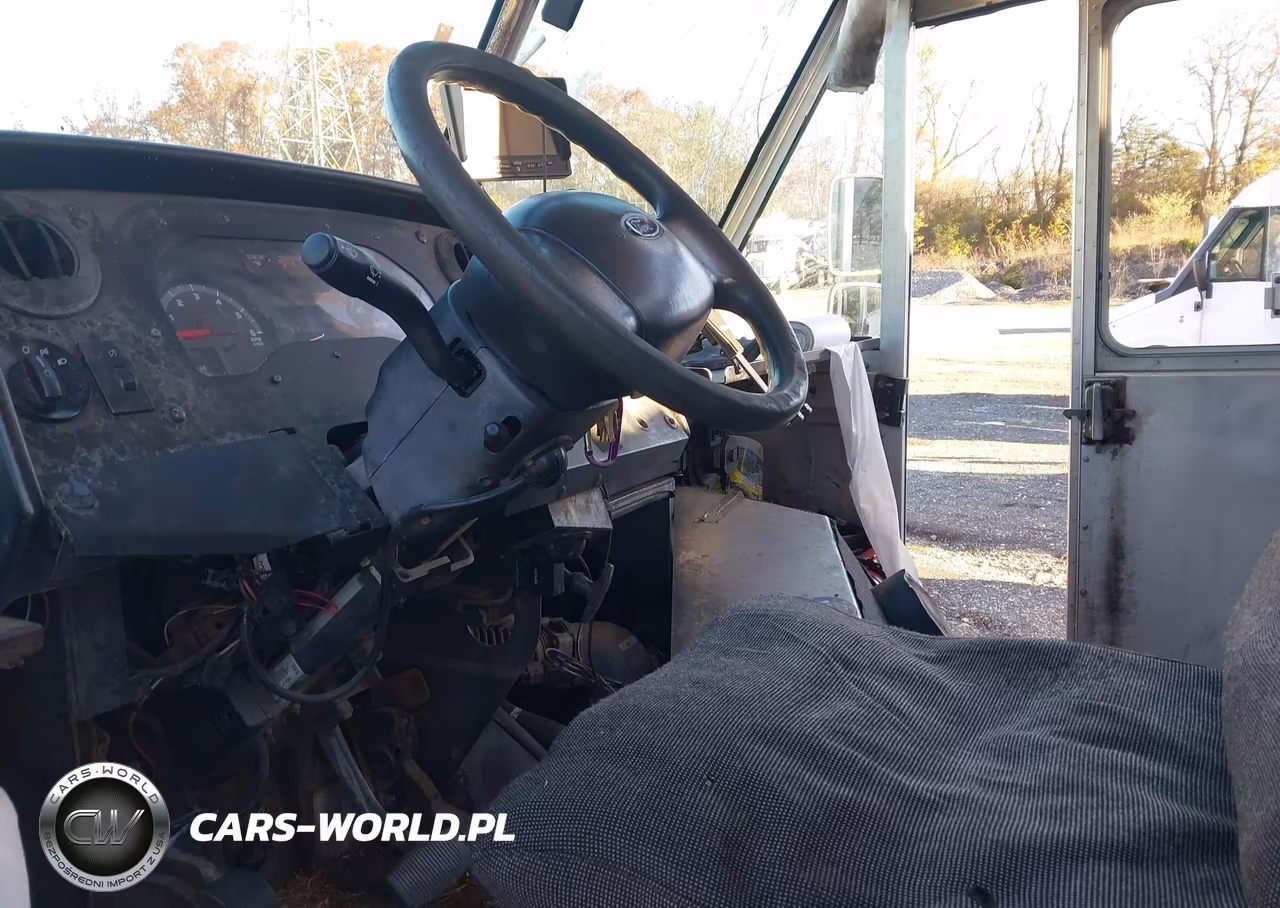 2016 Ford E-450 Stripped VIN:1FC3E4KL5GDC25028 - 7