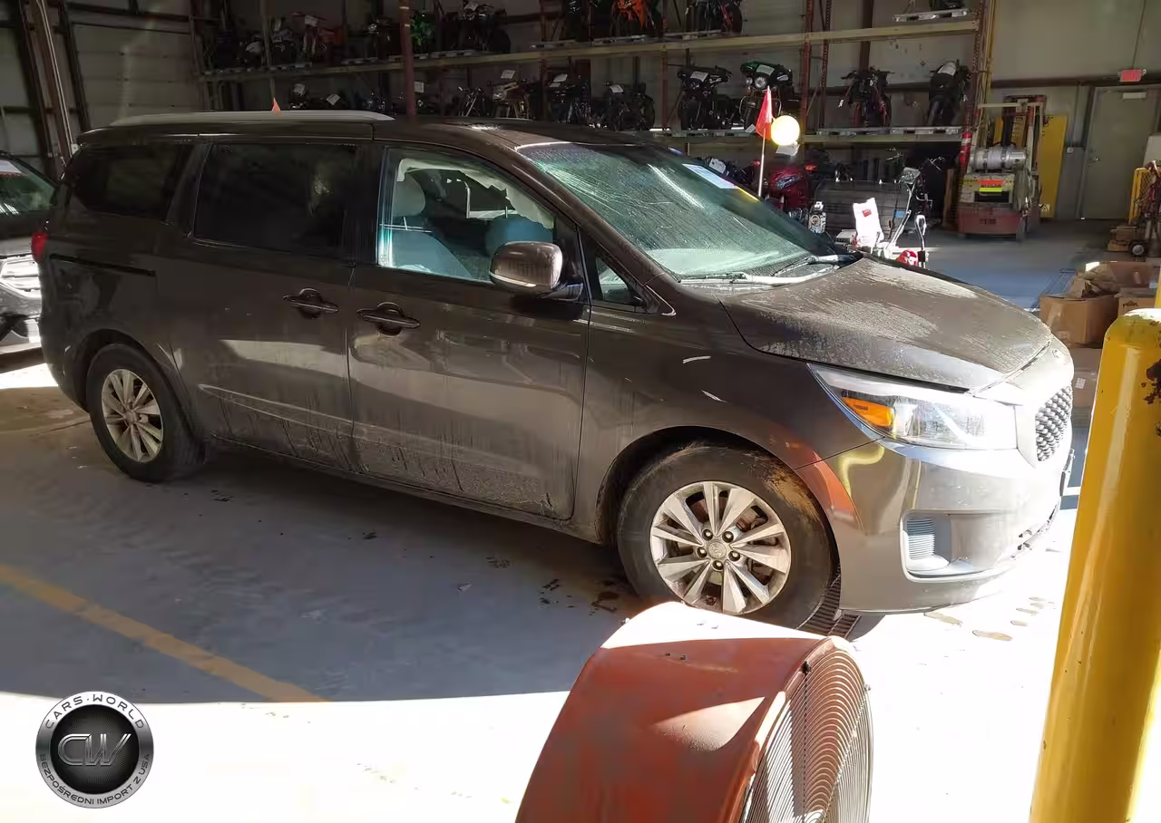 2015 Kia Sedona Lx