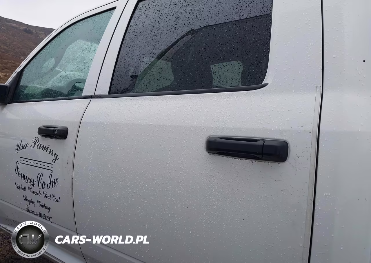 2018 Ram 5500 Chassis Tradesman-Slt-Laramie VIN:3C7WRMFL5JG400872 - 18