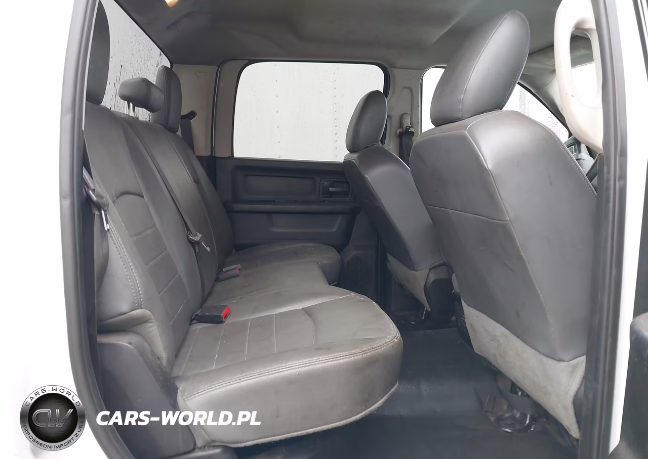2018 Ram 5500 Chassis Tradesman-Slt-Laramie VIN:3C7WRMFL5JG400872 - 6