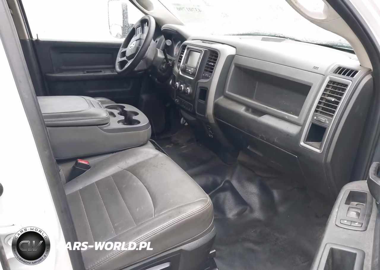 2018 Ram 5500 Chassis Tradesman-Slt-Laramie VIN:3C7WRMFL5JG400872 - 7