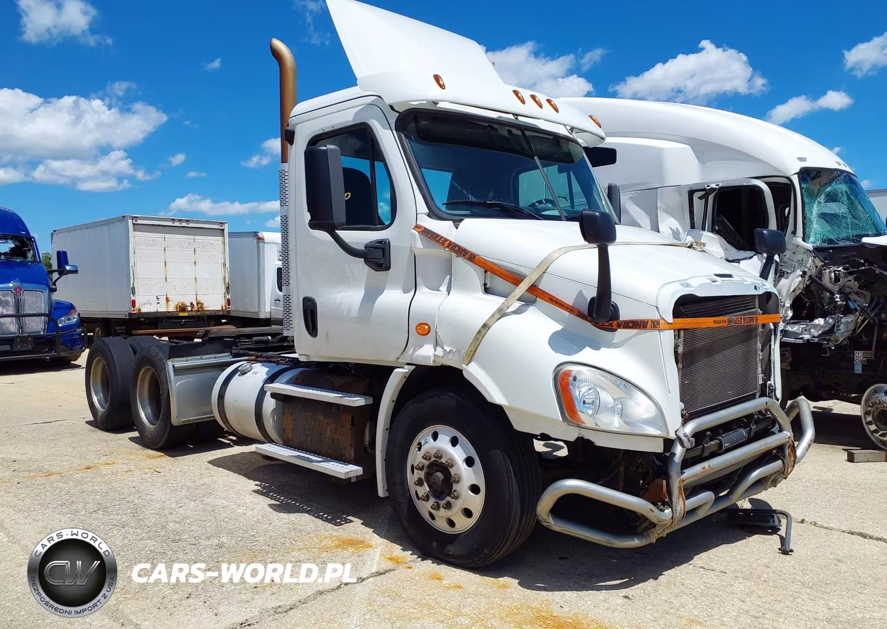 2016 Freightliner Cascadia 113