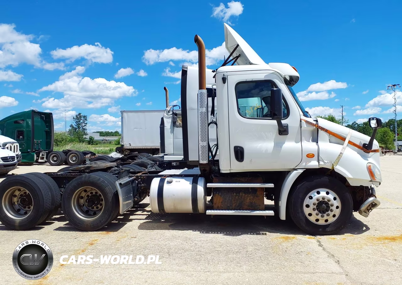 2016 Freightliner Cascadia 113 VIN:3AKJGBDV9GSHK8040 - 16