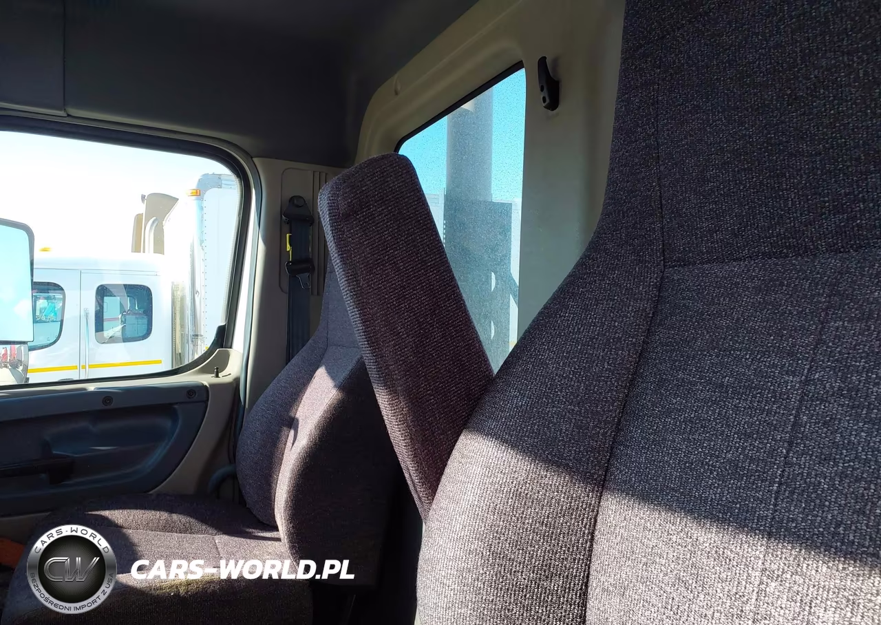 2016 Freightliner Cascadia 113 VIN:3AKJGBDV9GSHK8040 - 6