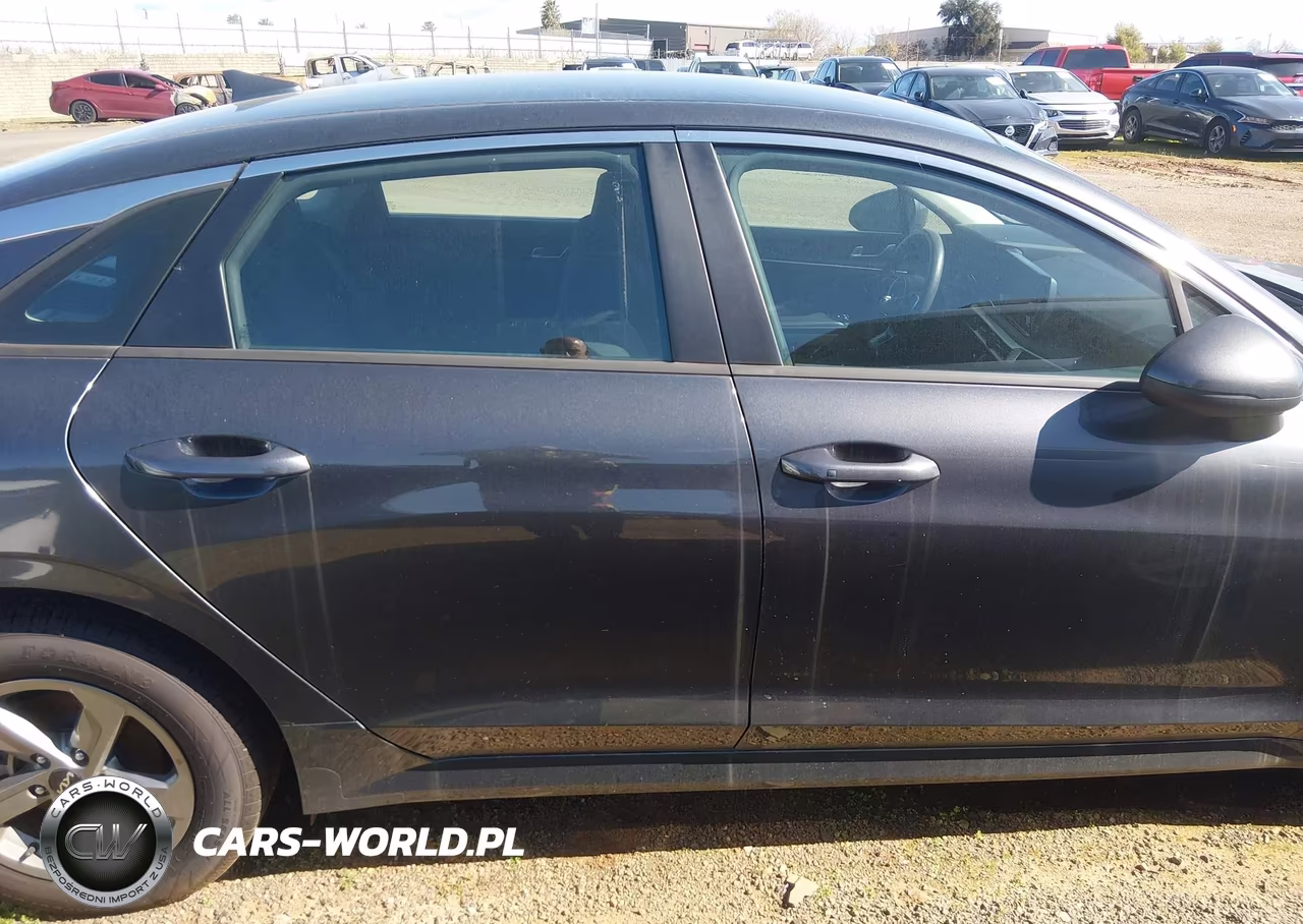 2022 Kia K5 Lxs VIN:5XXG14J20NG111303 - 13
