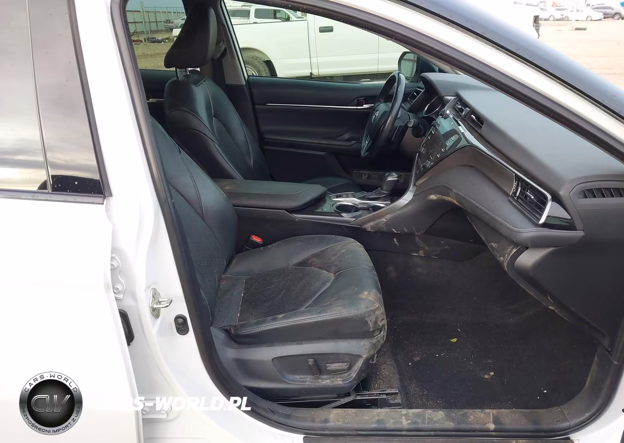 2019 Toyota Camry Xse VIN:4T1B61HK4KU270794 - 5