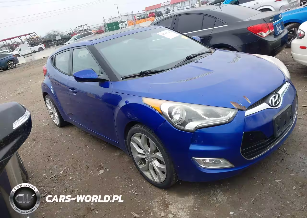 2013 Hyundai Veloster Base W-Black