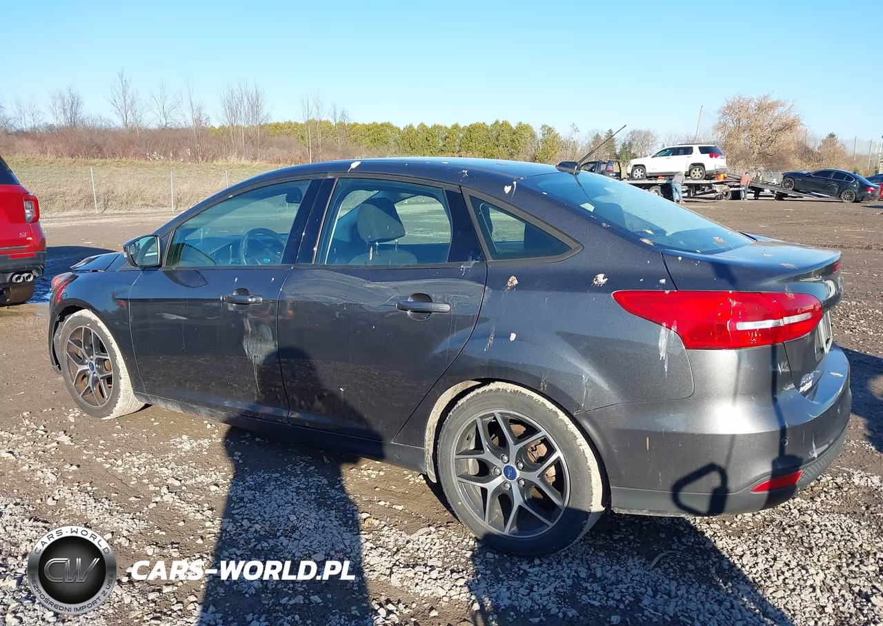 2017 Ford Focus Sel VIN:1FADP3H24HL321995 - 3