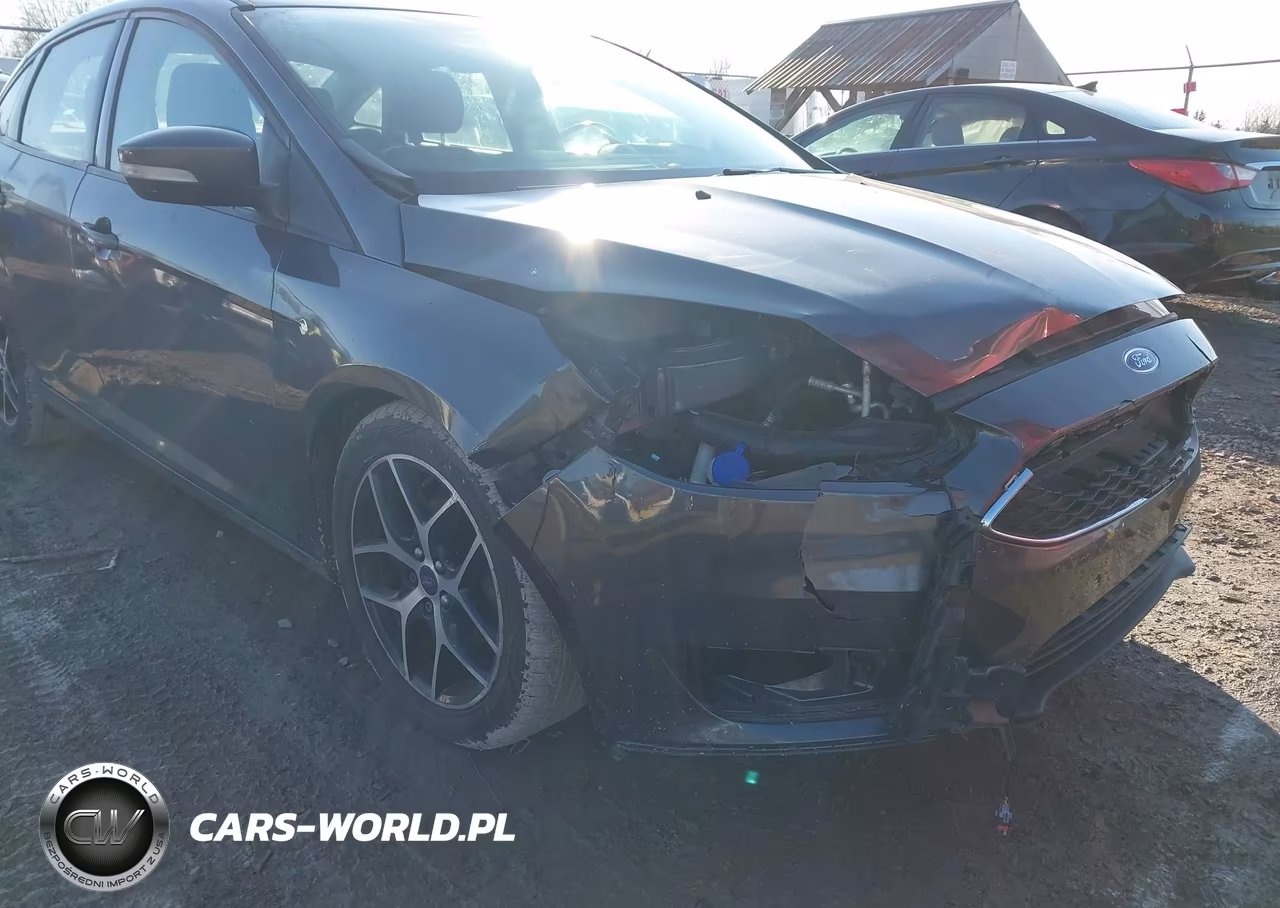 2017 Ford Focus Sel VIN:1FADP3H24HL321995 - 6
