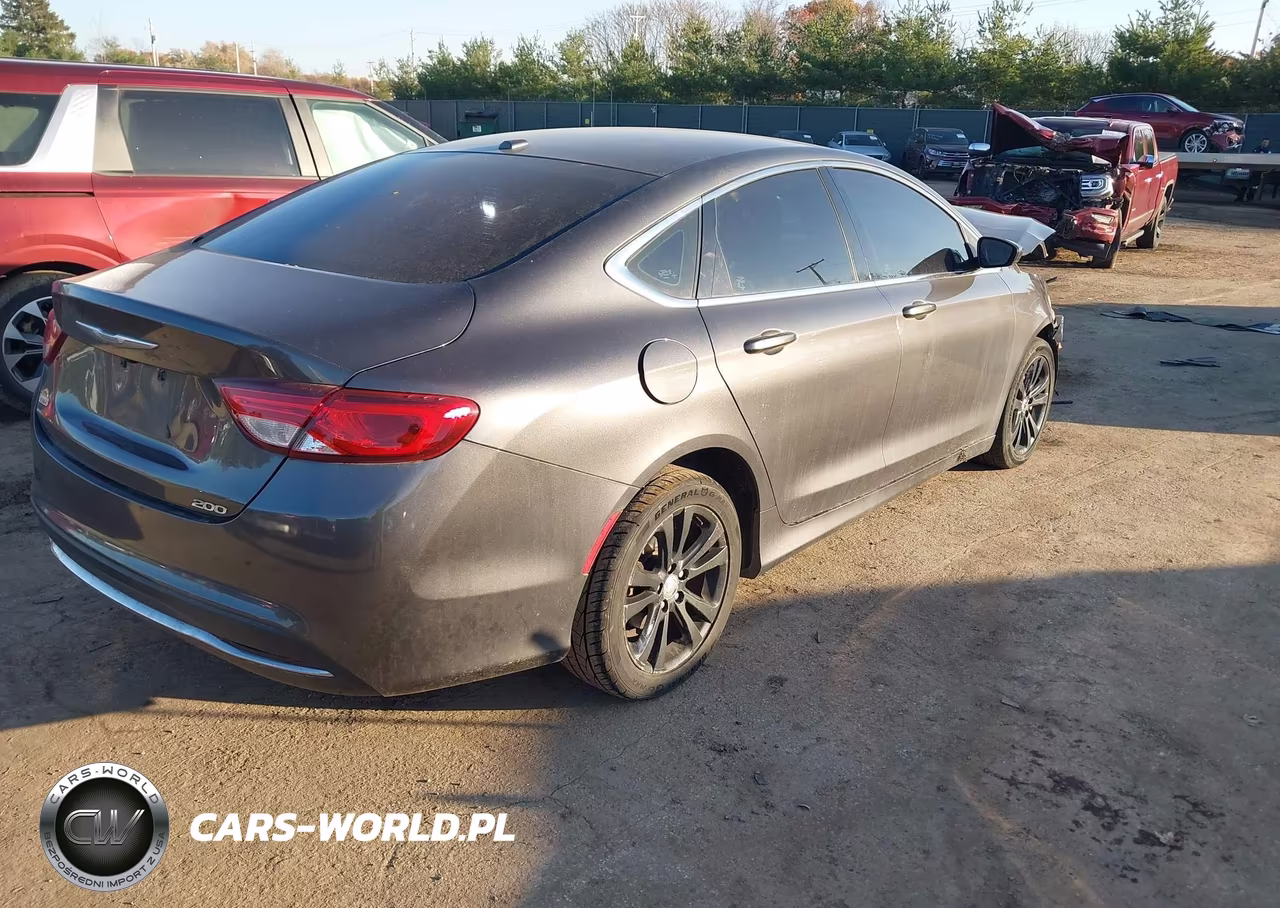 2015 Chrysler 200 Limited VIN:1C3CCCAB4FN751642 - 4