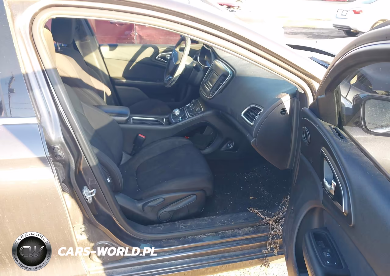 2015 Chrysler 200 Limited VIN:1C3CCCAB4FN751642 - 5