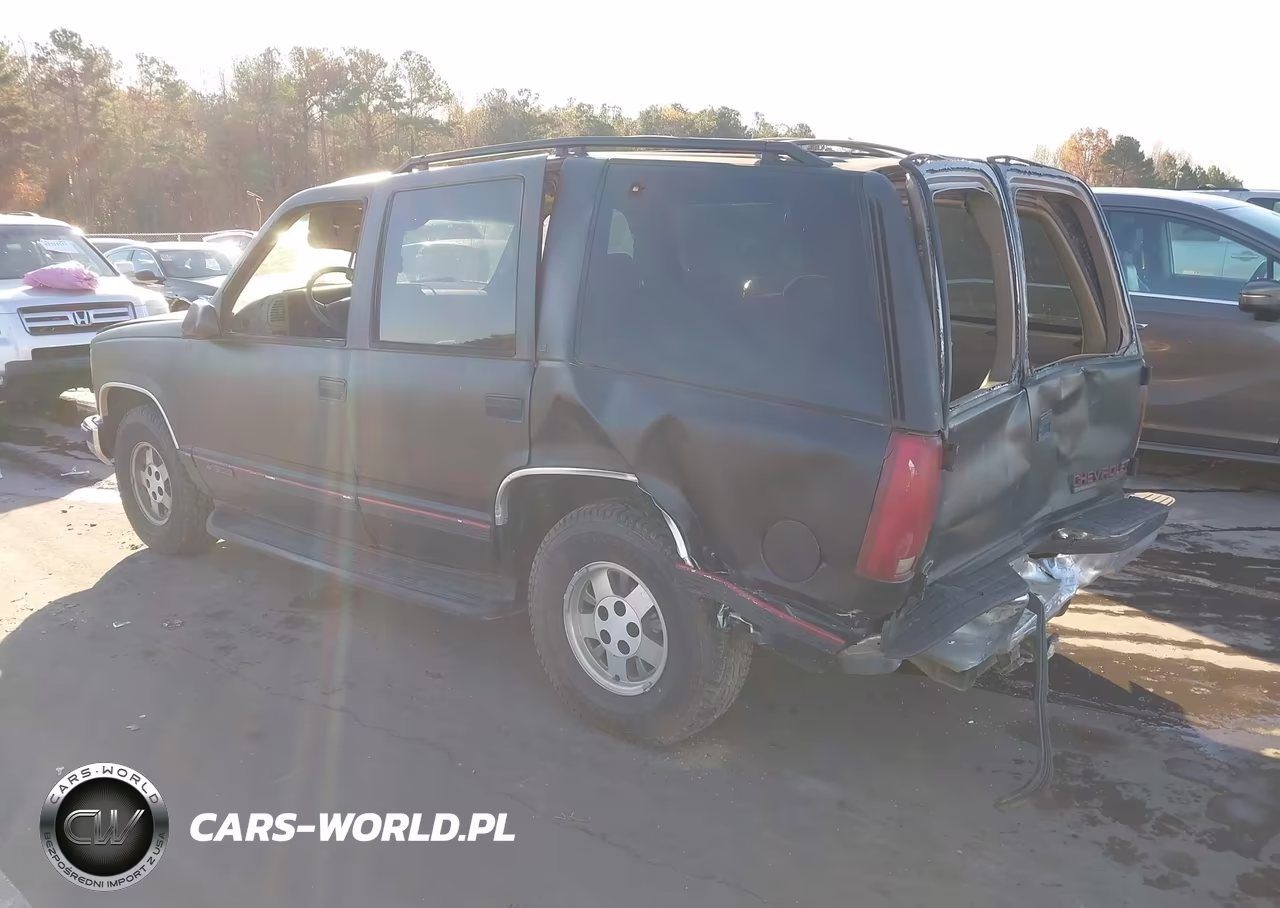 1995 Chevrolet Tahoe C1500 VIN:1GNEC13K3SJ403068 - 3