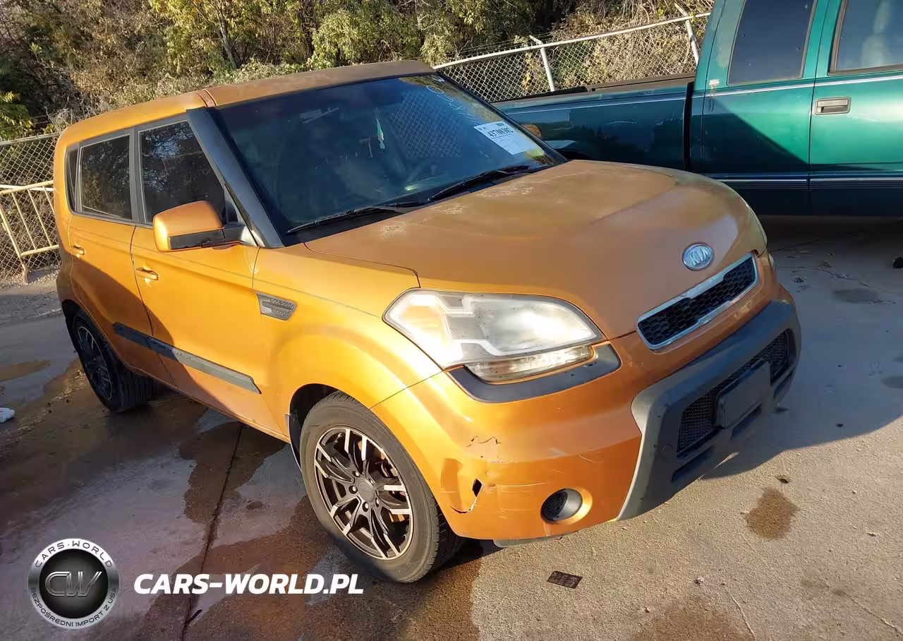 2011 Kia Soul +
