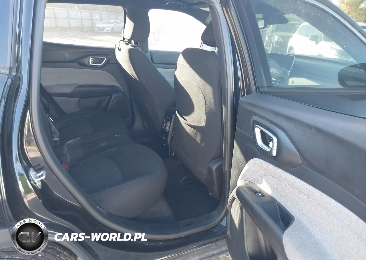 2025 Jeep Compass Sport 4X4 VIN:3C4NJDAN3ST503824 - 8