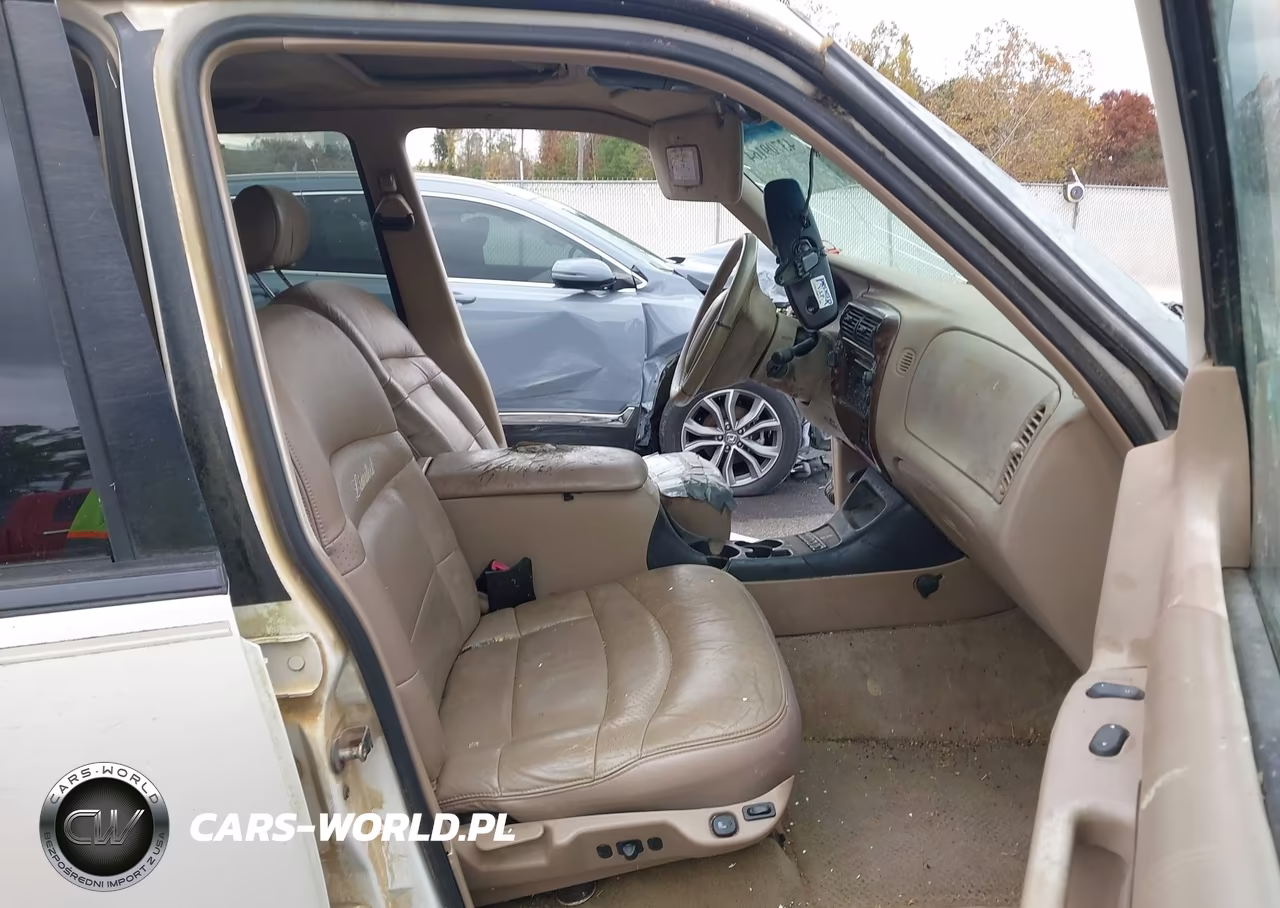 2000 Ford Explorer Limited VIN:1FMZU75E5YZA69570 - 5