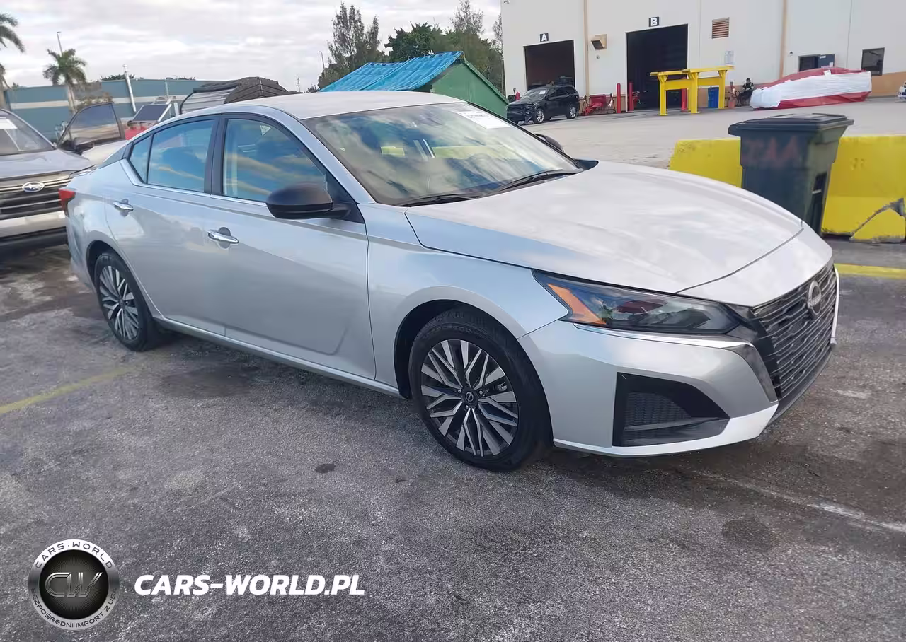 2024 Nissan Altima Sv