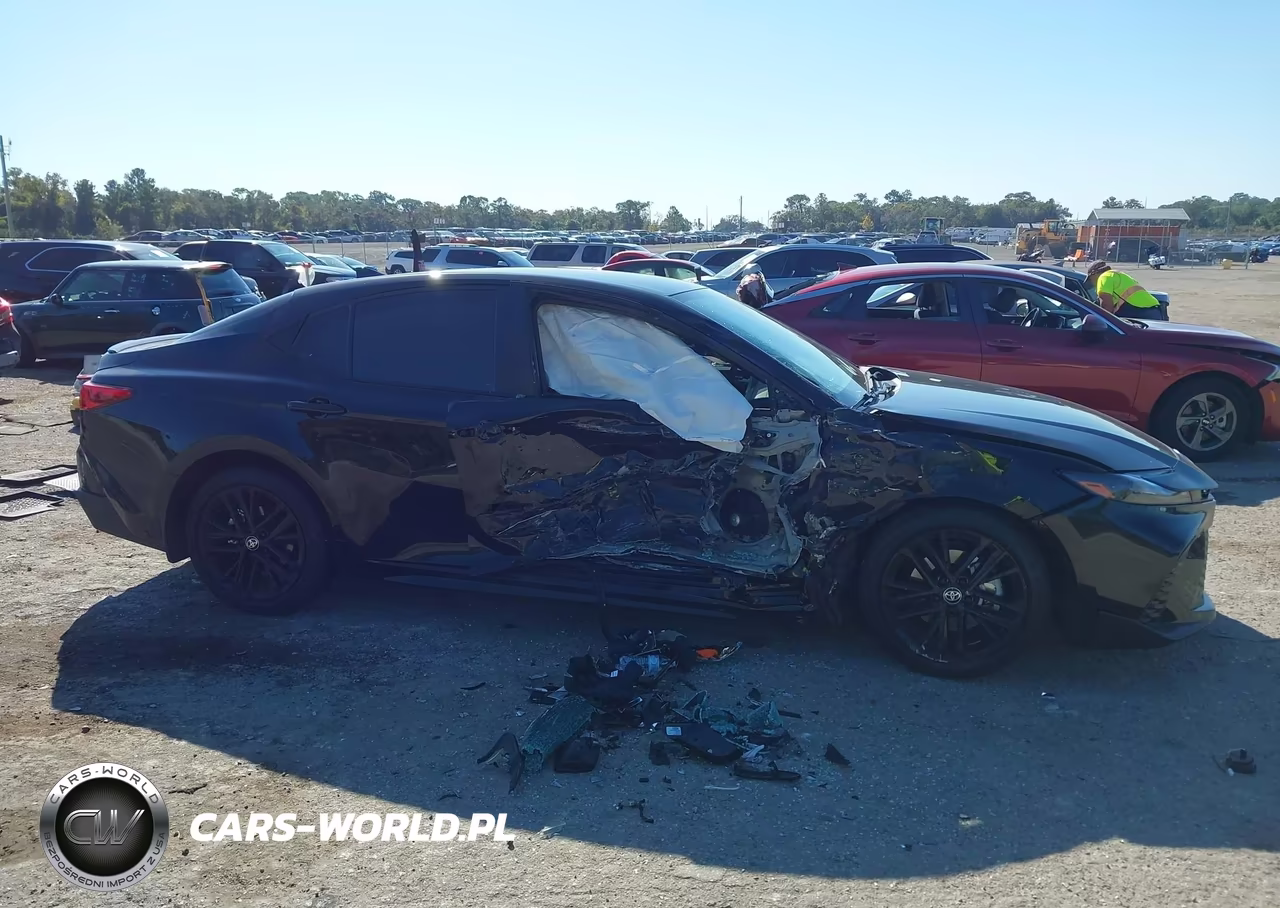 2025 Toyota Camry Se VIN:4T1DAACK5SU630699 - 13