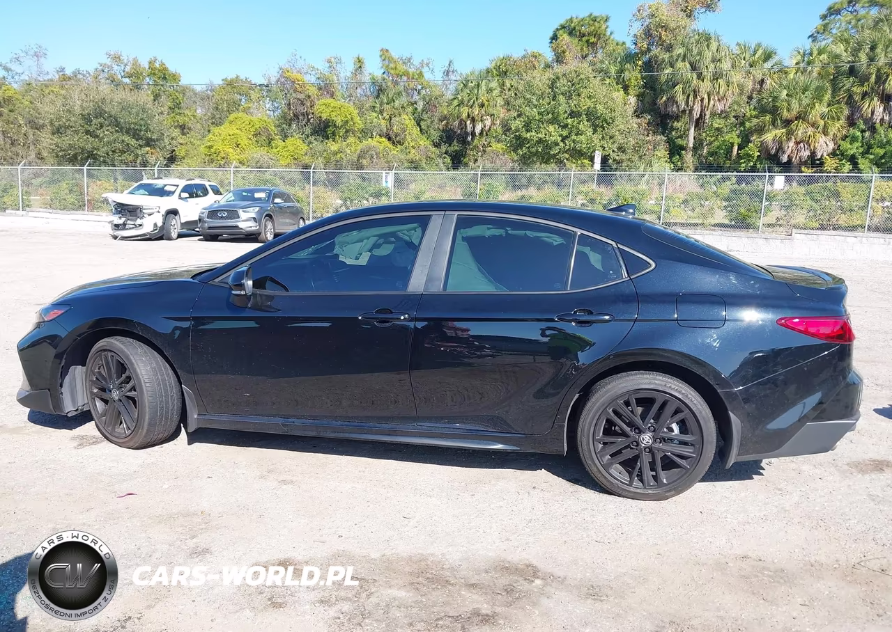 2025 Toyota Camry Se VIN:4T1DAACK5SU630699 - 14