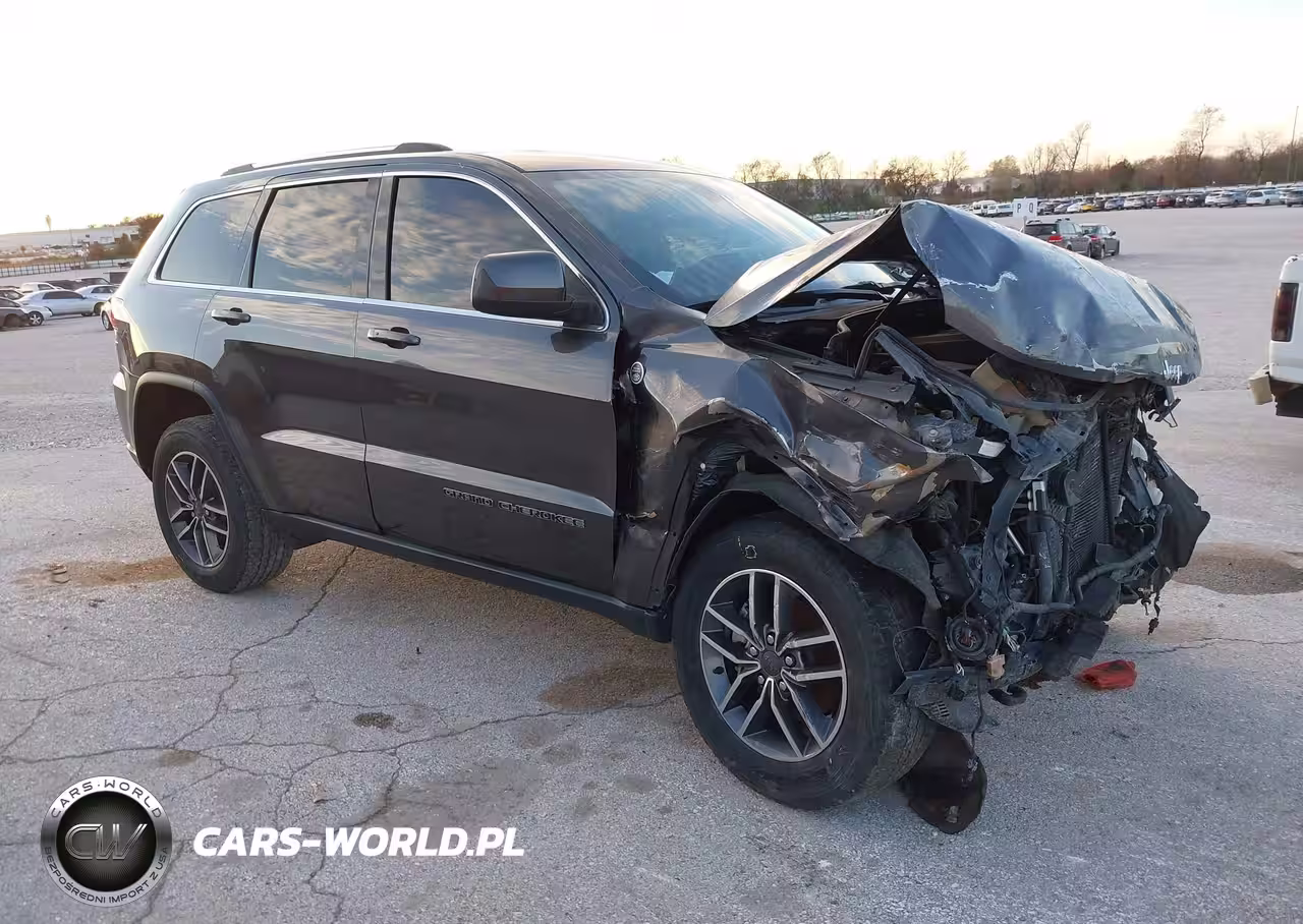 2020 Jeep Grand Cherokee Laredo