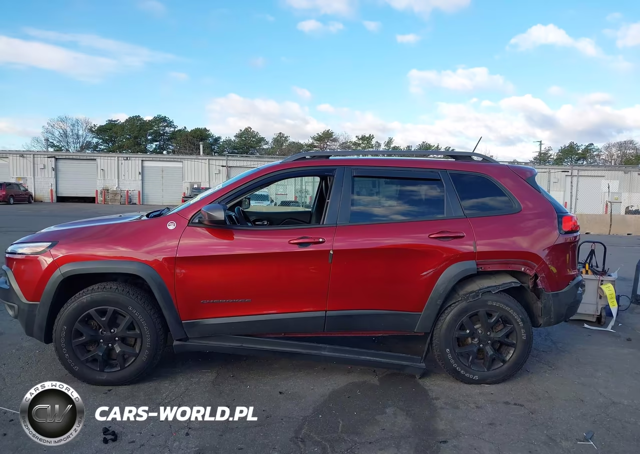 2015 Jeep Cherokee Trailhawk VIN:1C4PJMBS4FW752887 - 14