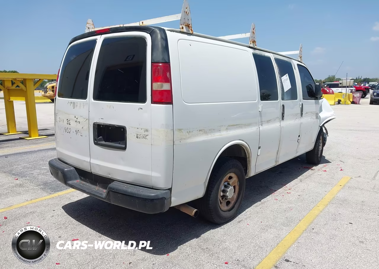 2012 Chevrolet Express 2500 Work Van VIN:1GCWGFBA4C1176630 - 4