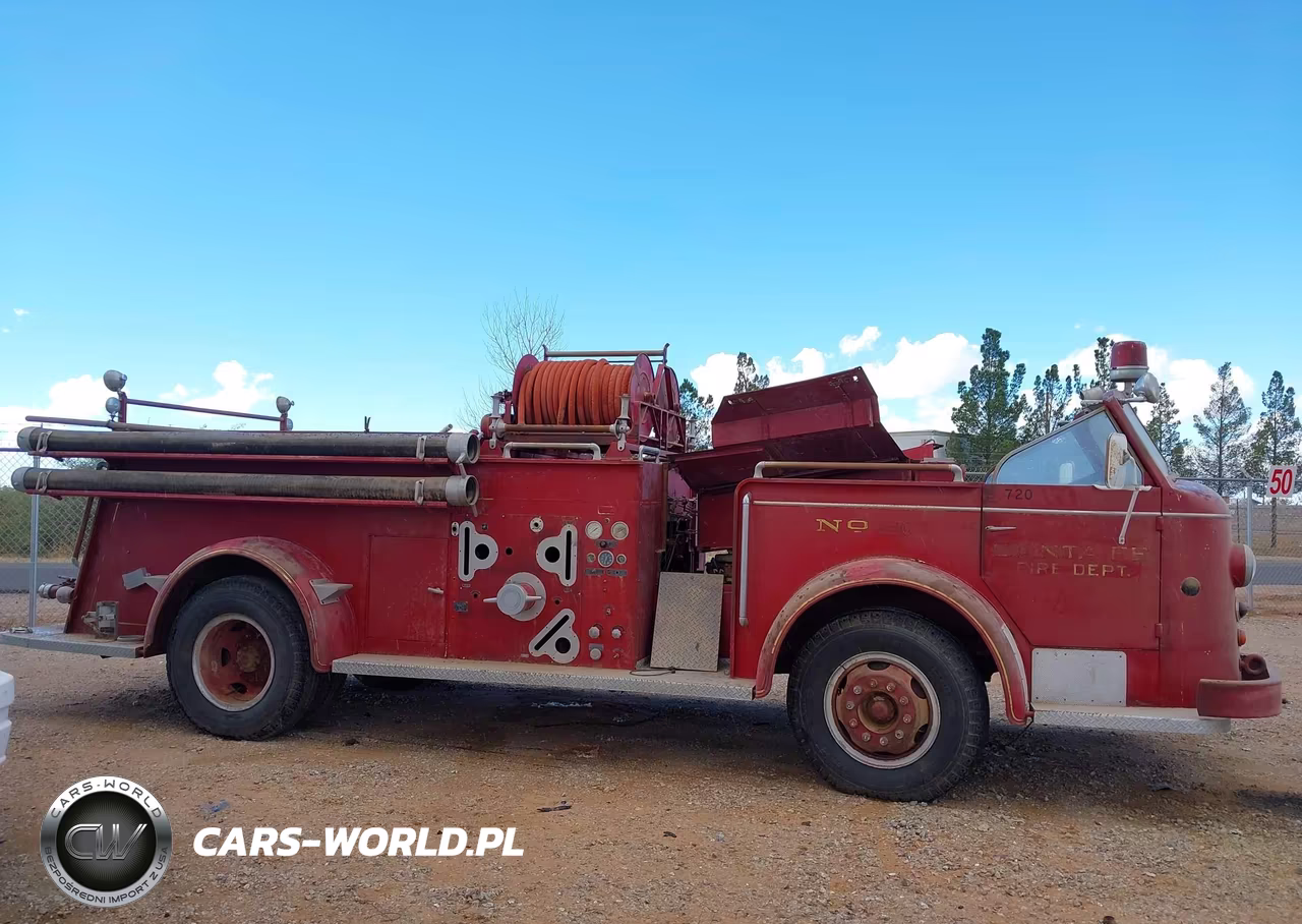 1952 American Lafrance Firetruck VIN:000000L4672 - 12