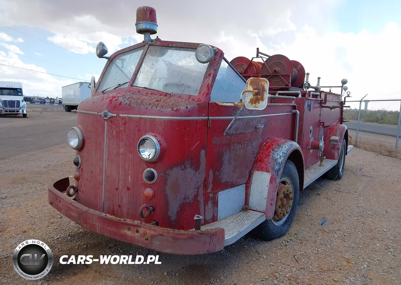 1952 American Lafrance Firetruck VIN:000000L4672 - 2