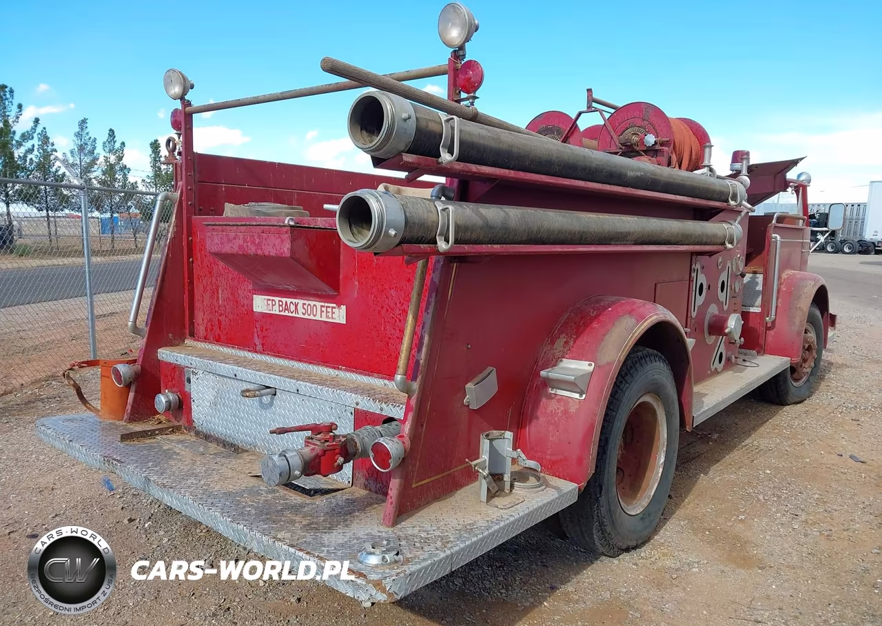 1952 American Lafrance Firetruck VIN:000000L4672 - 4