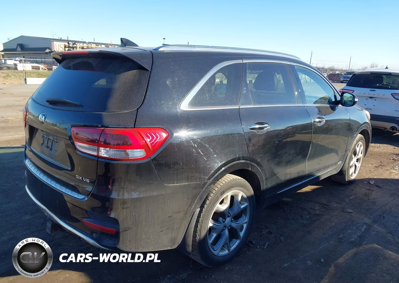 2018 Kia Sorento 3.3L Sx VIN:5XYPKDA58JG384387 - 4