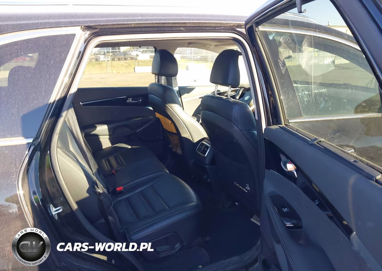 2018 Kia Sorento 3.3L Sx VIN:5XYPKDA58JG384387 - 8