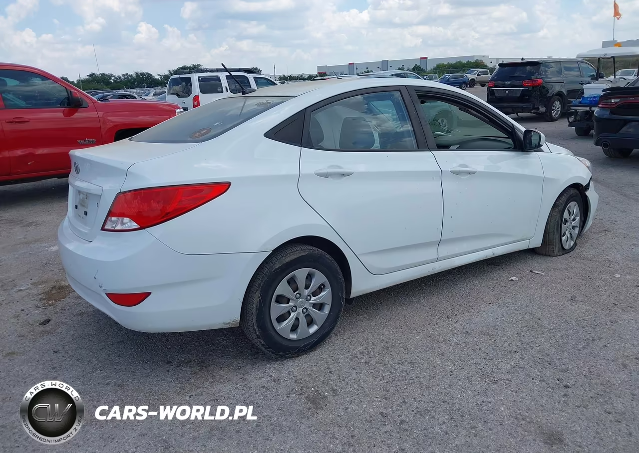 2017 Hyundai Accent Se VIN:KMHCT4AE5HU199035 - 4