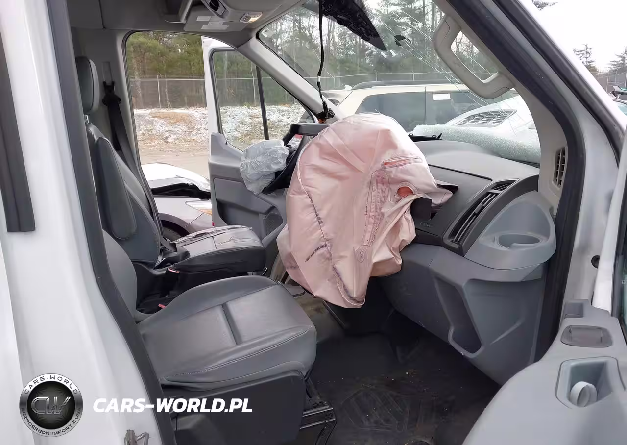 2019 Ford Transit-150 Xl